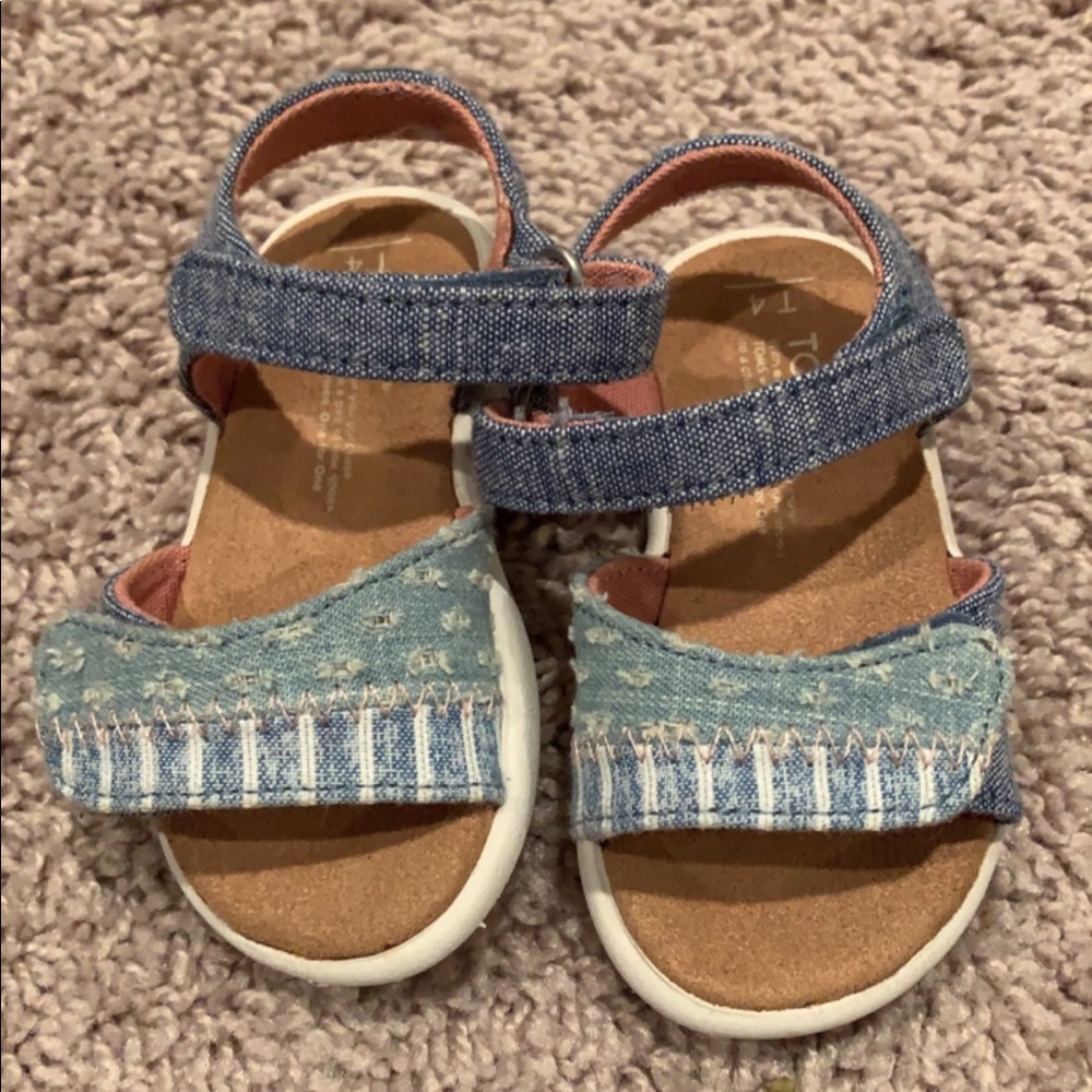 Toddler toms